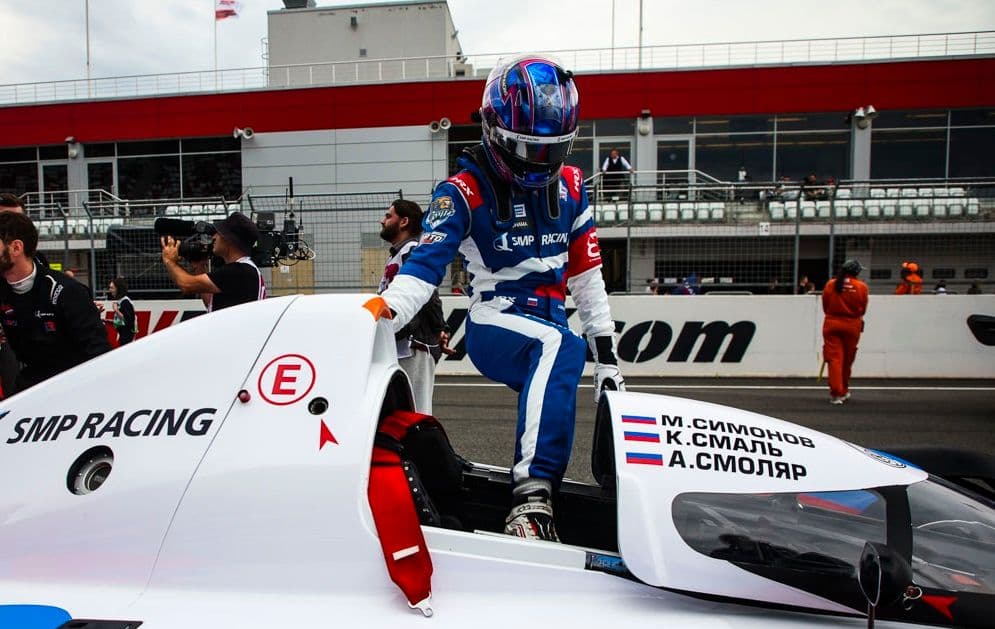 Следим за 12-часовой гонкой на Moscow Raceway